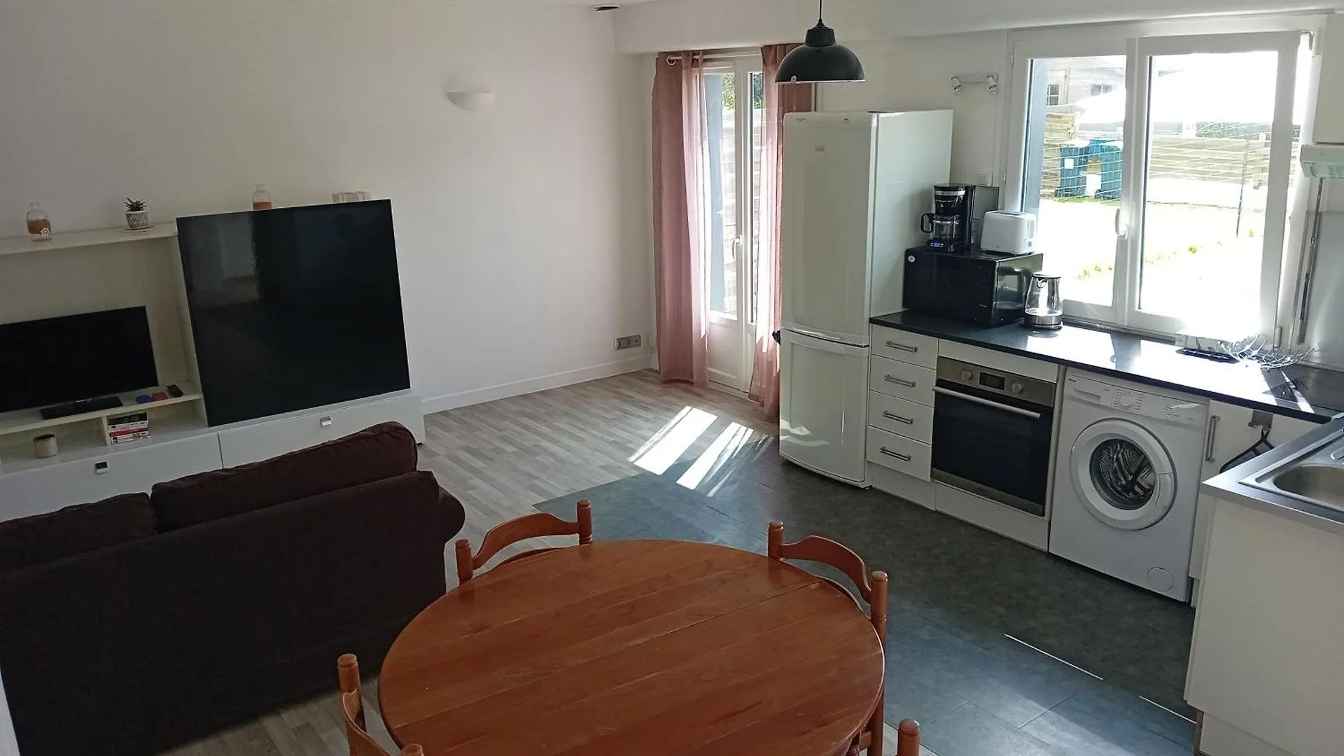 Chez Jean Jacques Villa Ploemeur 0*,  France